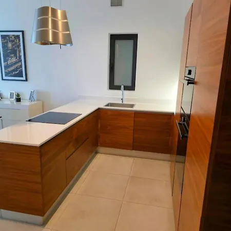 Stylish In The Prime Location * Saint Julian's