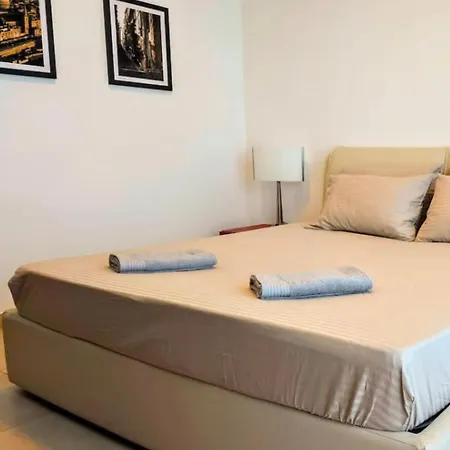 Apartment Stylish In The Prime Location *